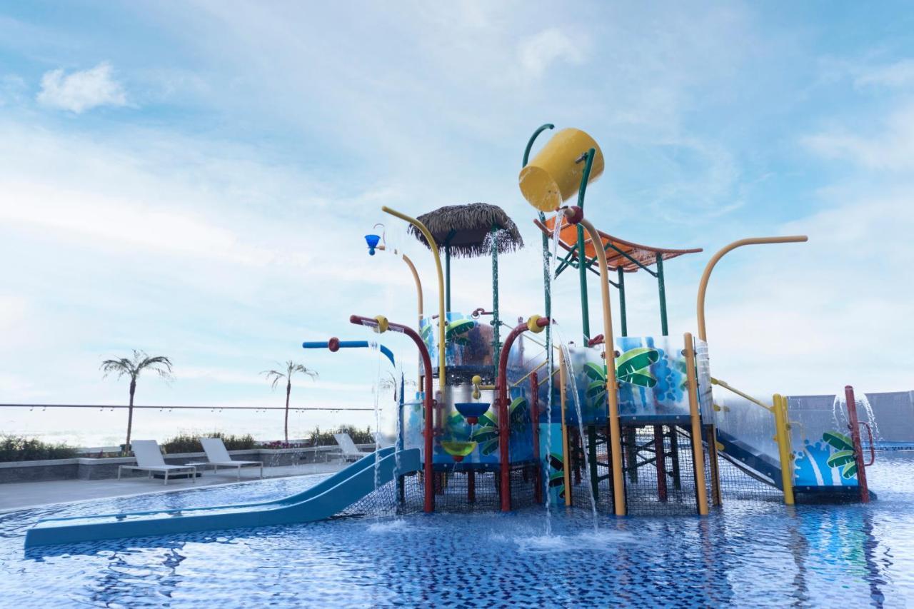 Novotel Jumeirah Village Triangle Dubai Exterior photo