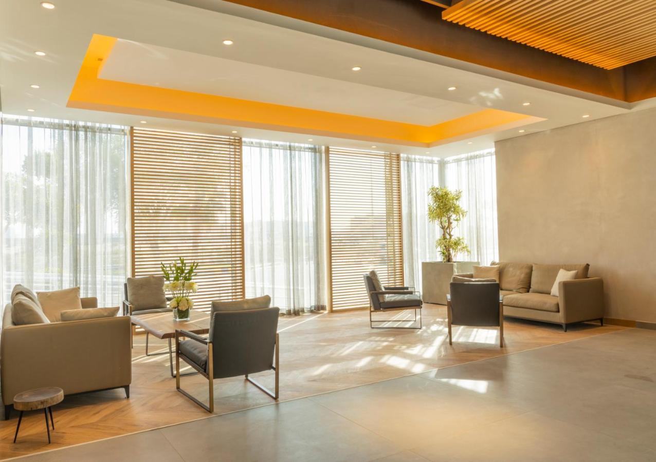 Novotel Jumeirah Village Triangle Dubai Exterior photo