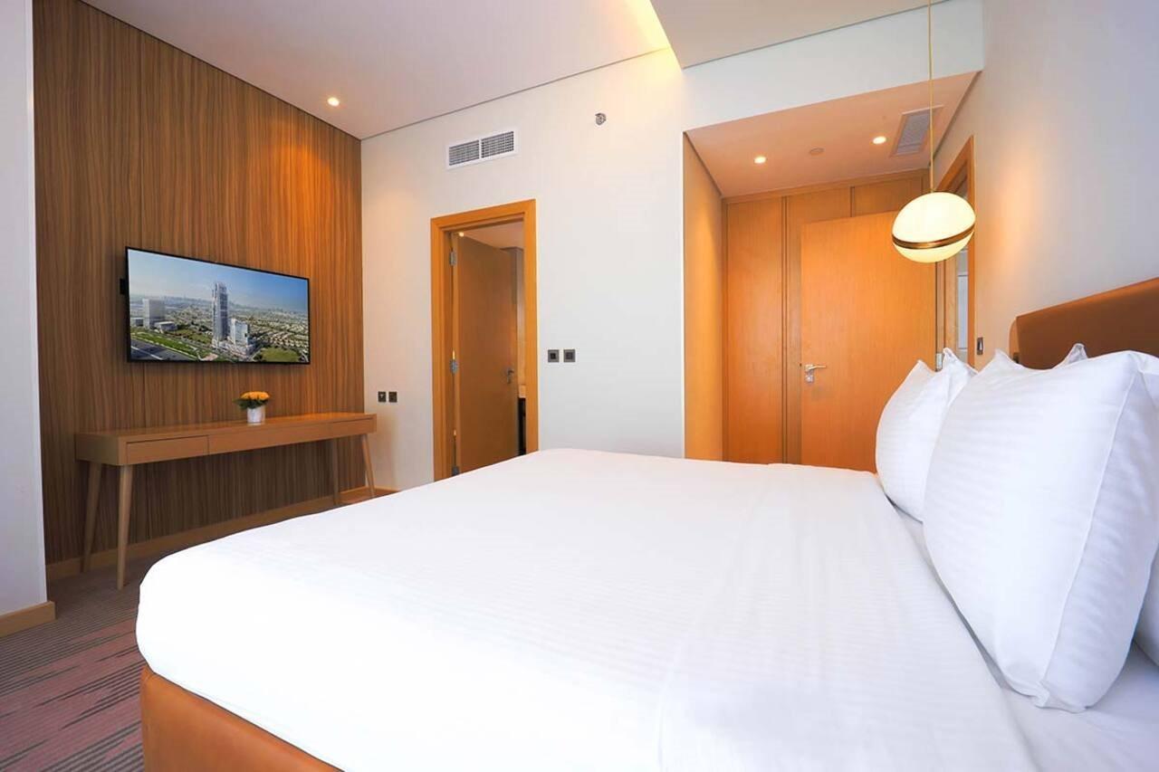 Novotel Jumeirah Village Triangle Dubai Exterior photo